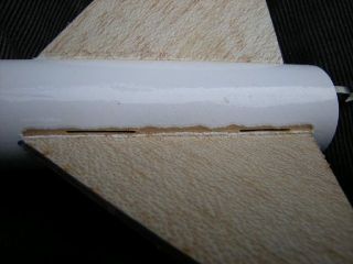 Schlitze gefräst und verfüllt mit Epoxy