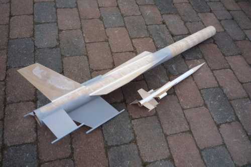 gross und klein liegend